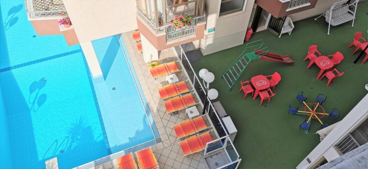 Hotel Cosmos 里米尼 外观 照片